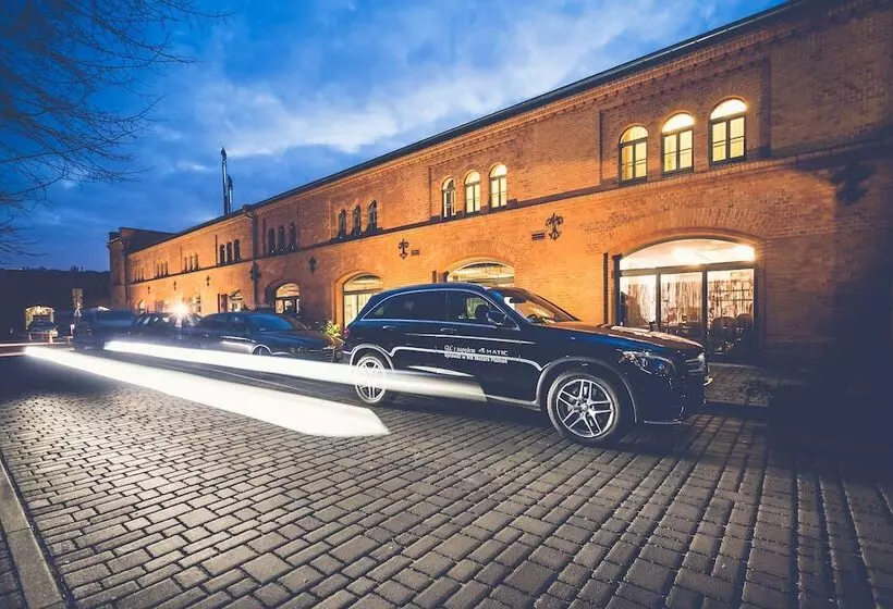 City Park Hotel & Residence