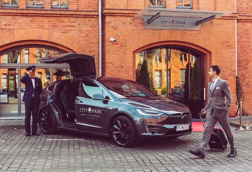 City Park Hotel & Residence