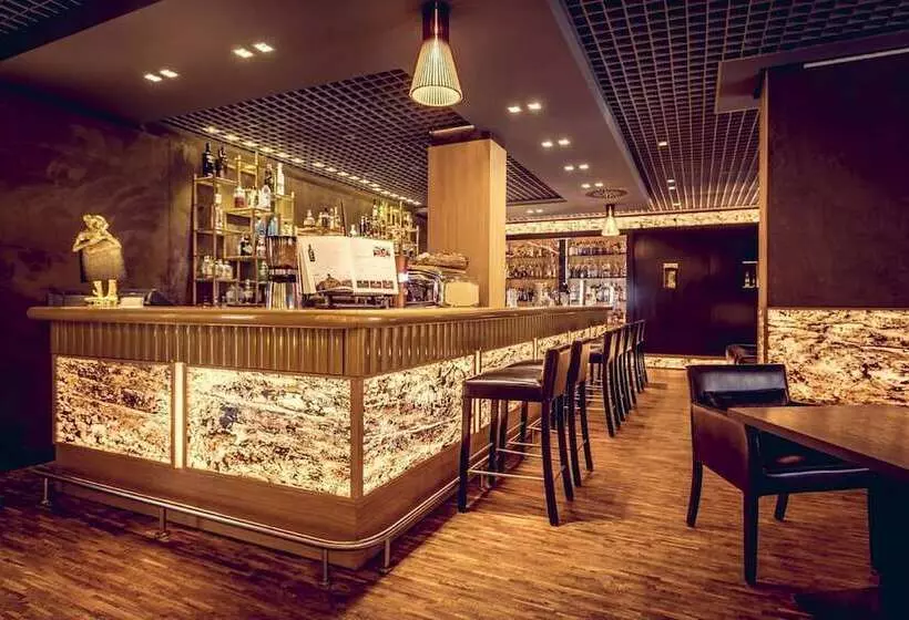 City Park Hotel & Residence