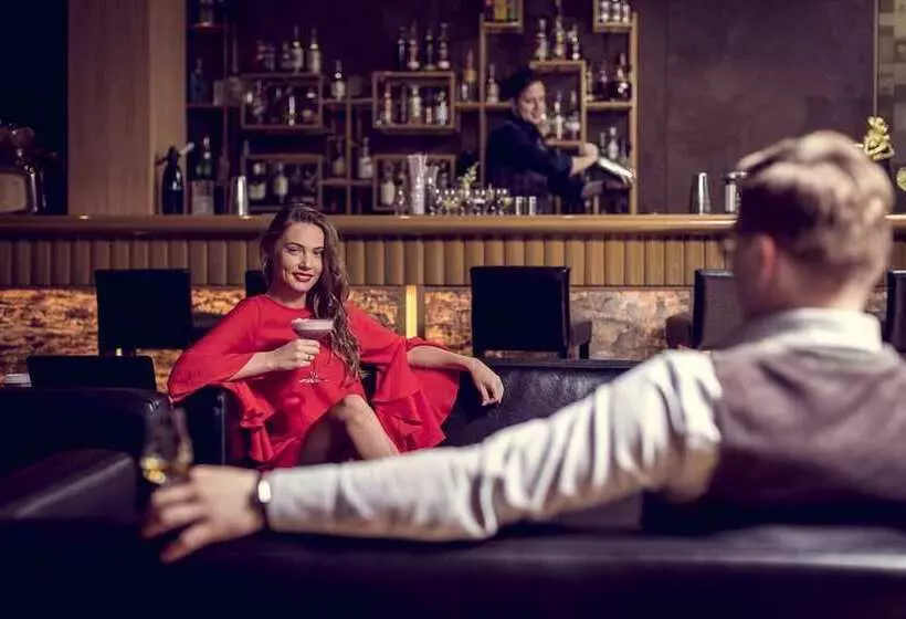 City Park Hotel & Residence