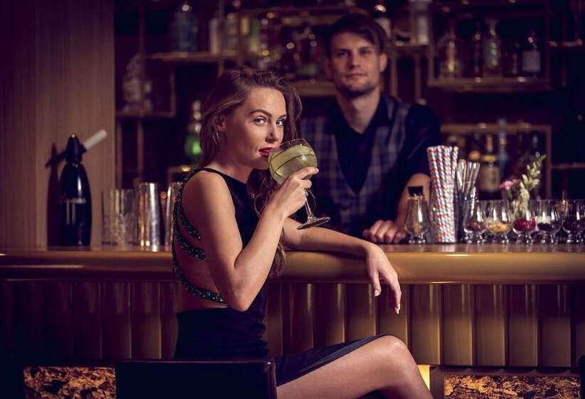 City Park Hotel & Residence