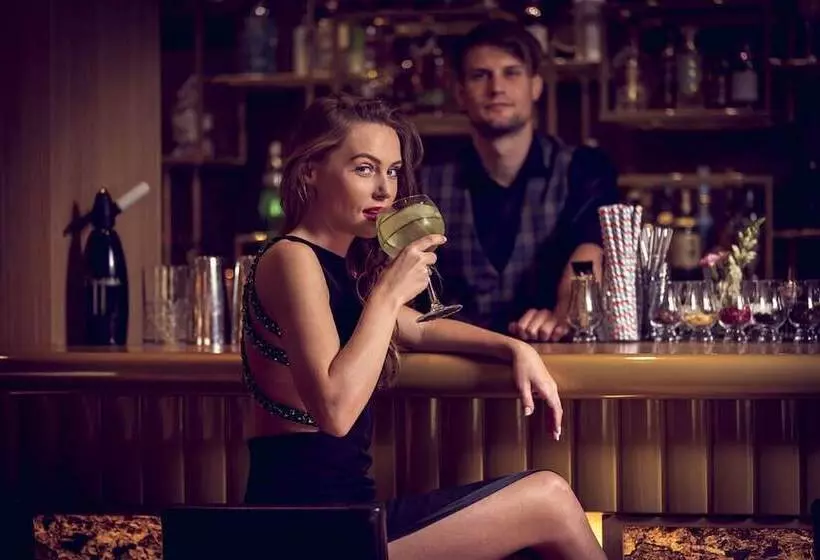 City Park Hotel & Residence