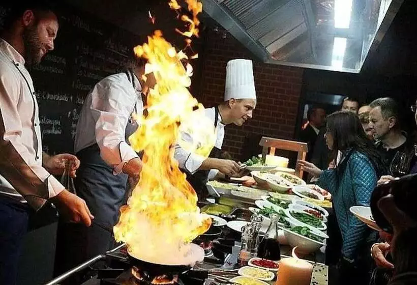 City Park Hotel & Residence