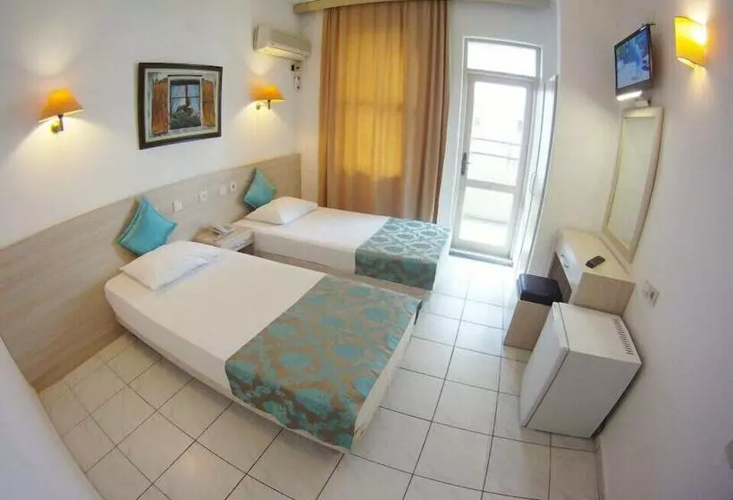 酒店 Kleopatra Carina