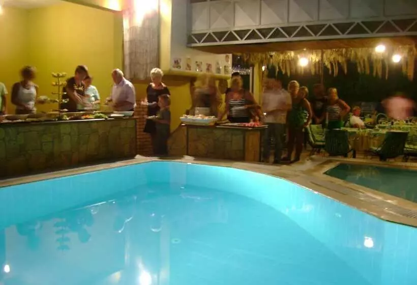 酒店 Kleopatra Carina