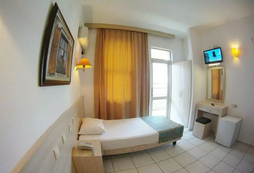 酒店 Kleopatra Carina