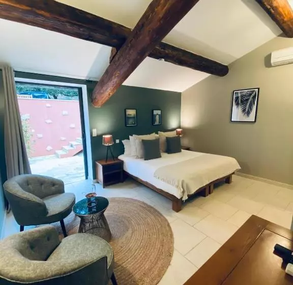 هتل Le Jas De Joucas Hôtel Restaurant