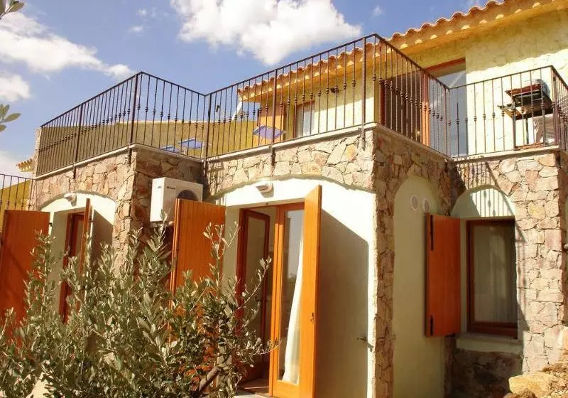 Szálloda Le Residenze Di Chia