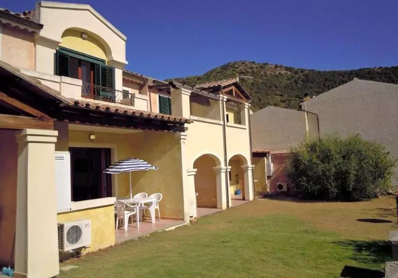 Szálloda Le Residenze Di Chia