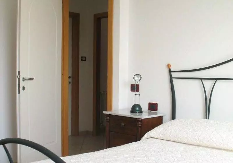 Szálloda Le Residenze Di Chia