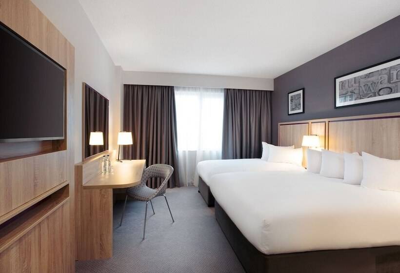 فندق Leonardo London Watford