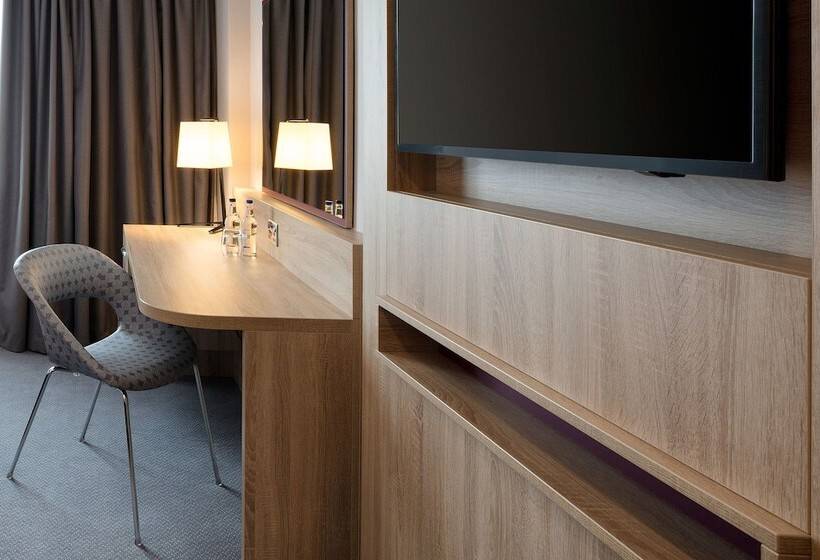 فندق Leonardo London Watford