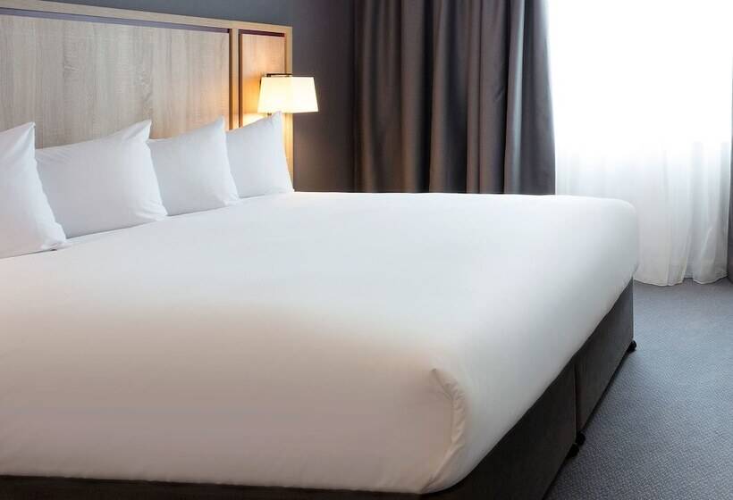 فندق Leonardo London Watford