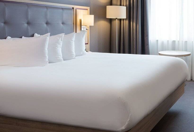 فندق Leonardo London Watford