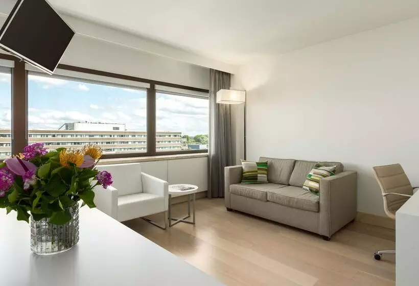 هتل NH Amsterdam Zuid