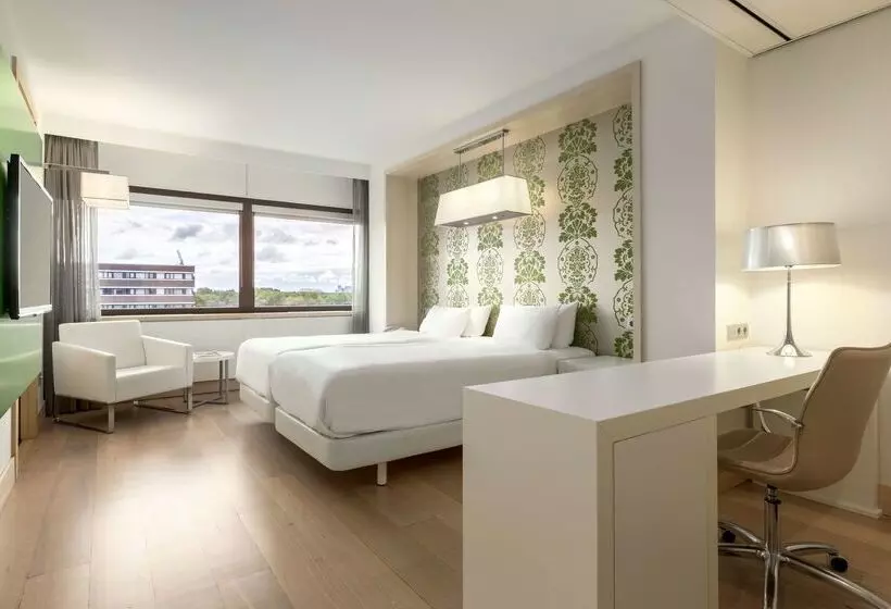هتل NH Amsterdam Zuid