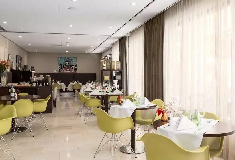 هتل NH Amsterdam Zuid