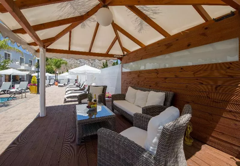 Paradice Hotel Luxury Suites Near Zorbas Beach Free Breakfast