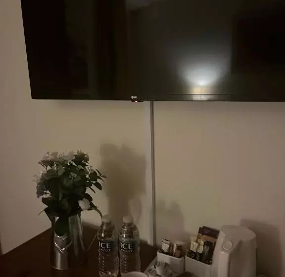 Отель Thorverton Arms