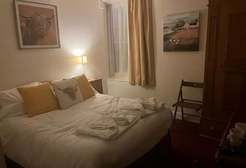 Отель Thorverton Arms