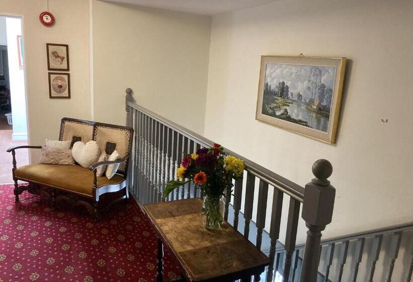 호텔 Thorverton Arms