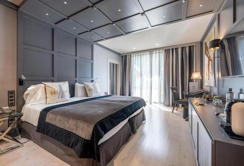 هتل Val De Neu G.l