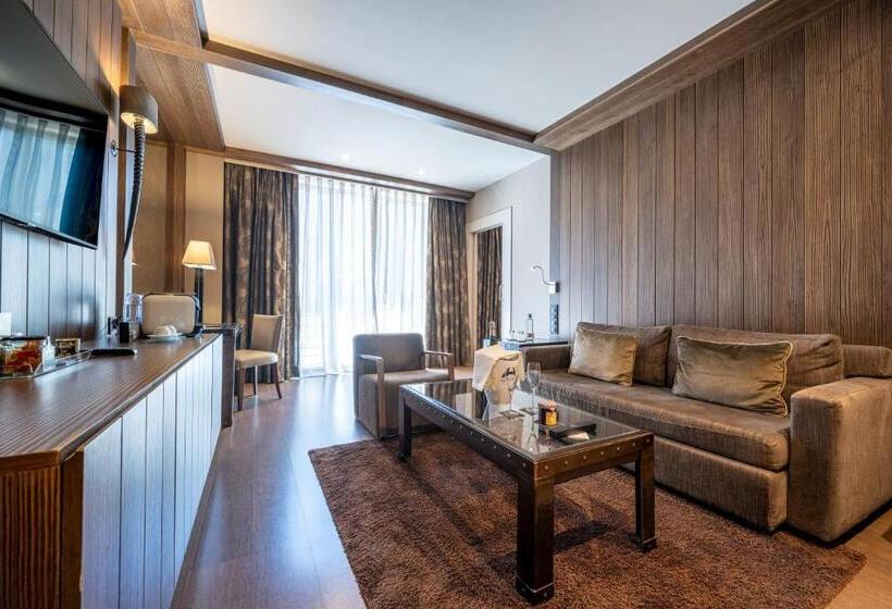 هتل Val De Neu G.l