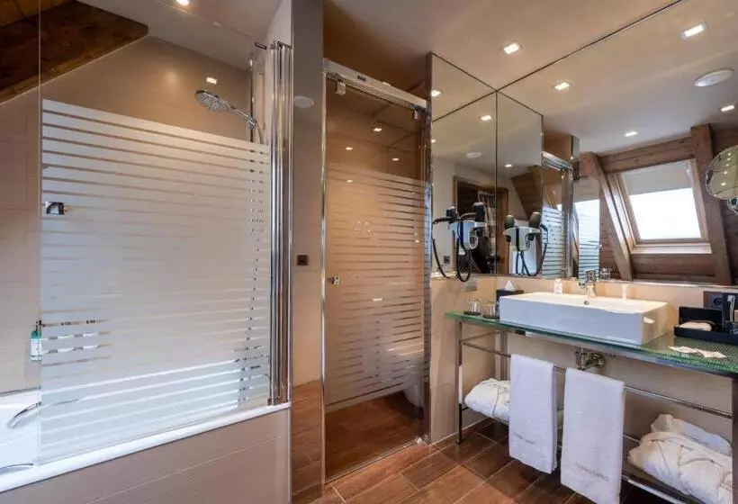 Отель Val De Neu G.l