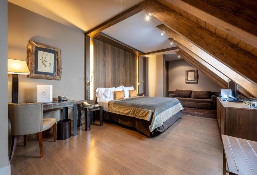 هتل Val De Neu G.l