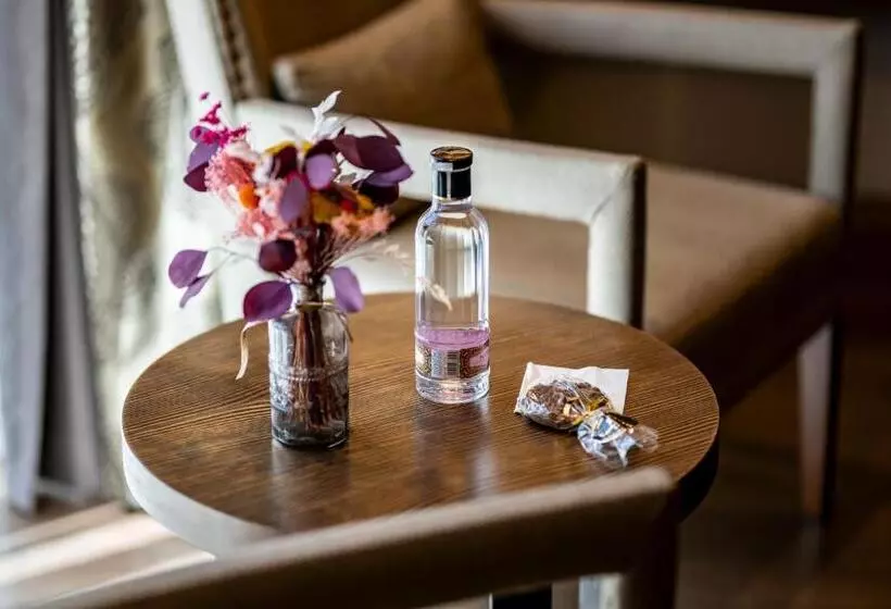 Отель Val De Neu G.l