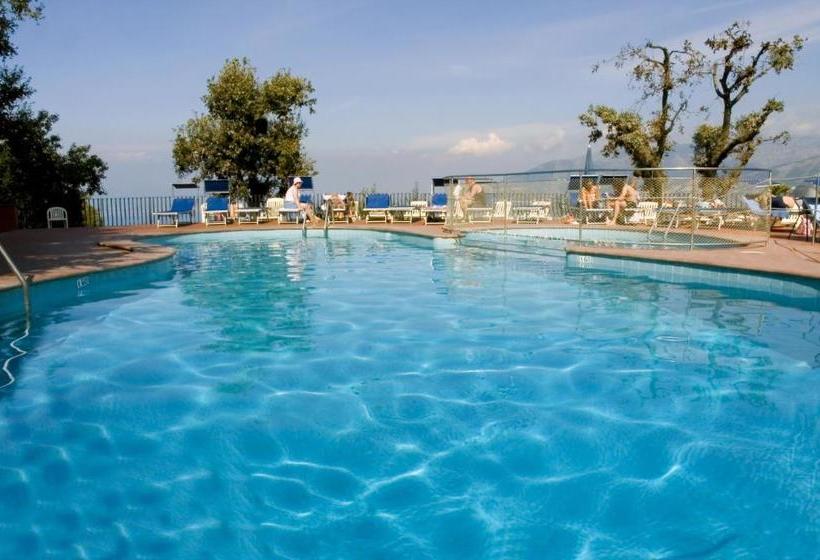 ホテル Villa Romita