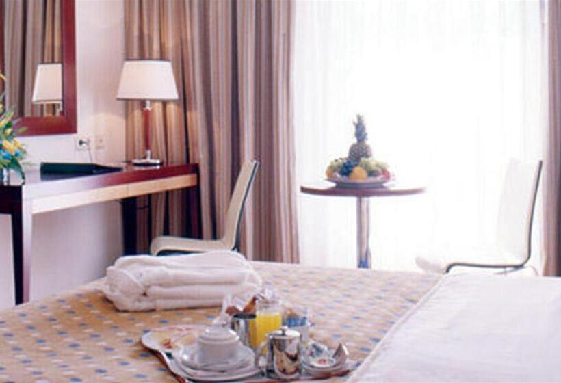 هتل Vip Executive Santa Iria