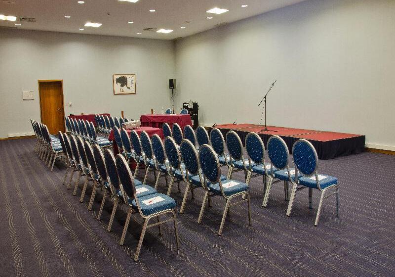 هتل Vip Executive Santa Iria