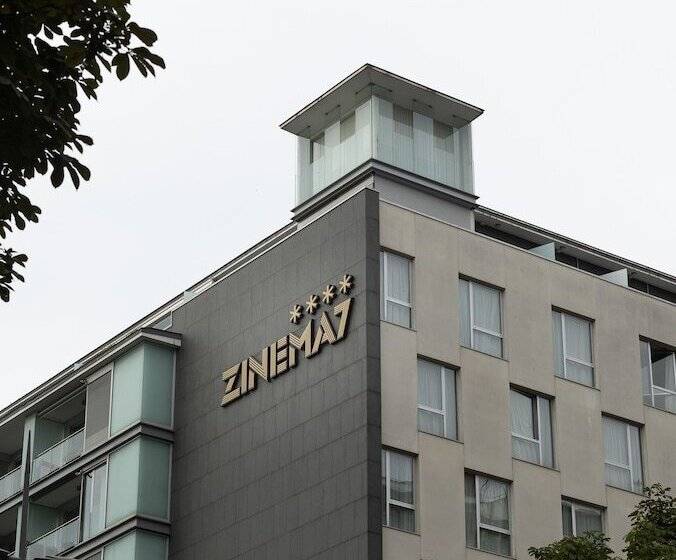 هتل Zinema7