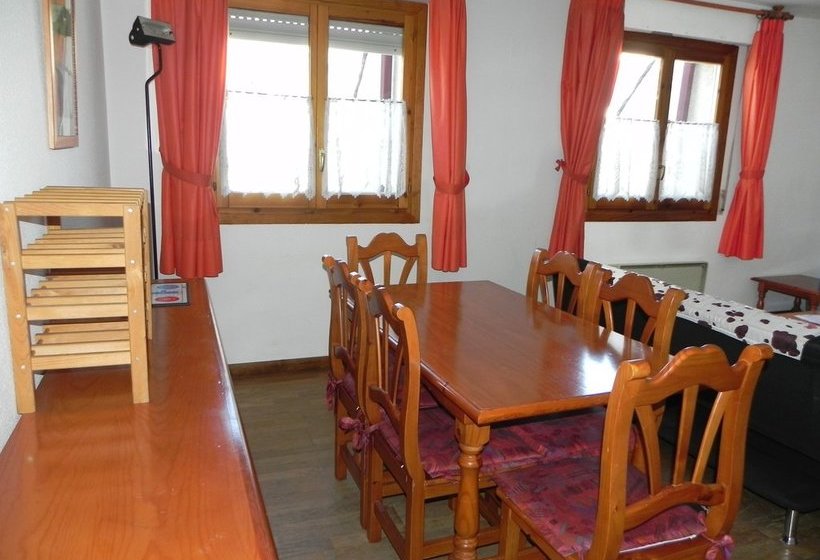 Apartamentos Jaca 3000
