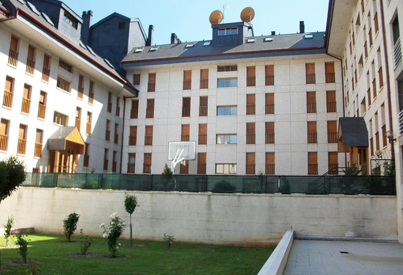Apartamentos Jaca 3000