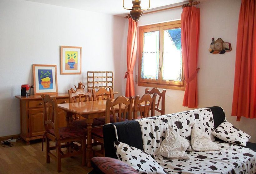 Apartamentos Jaca 3000