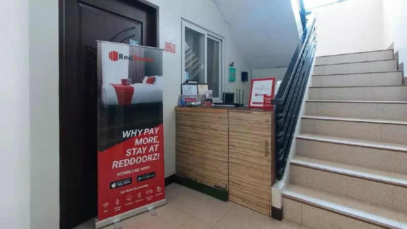 Retkeilymaja Reddoorz @ Golite Washington