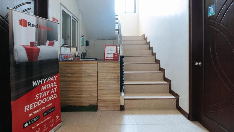 فندق صغير Reddoorz @ Golite Washington