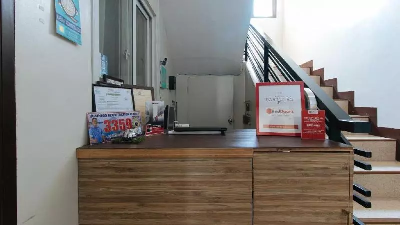 Retkeilymaja Reddoorz @ Golite Washington