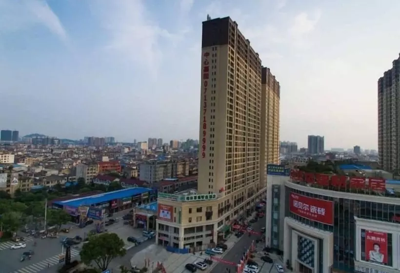 Hotelli Greentree Inn Huanggang Qichun County Ouyada Square Express
