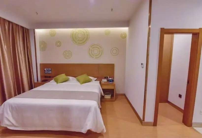 Hotelli Greentree Inn Huanggang Qichun County Ouyada Square Express