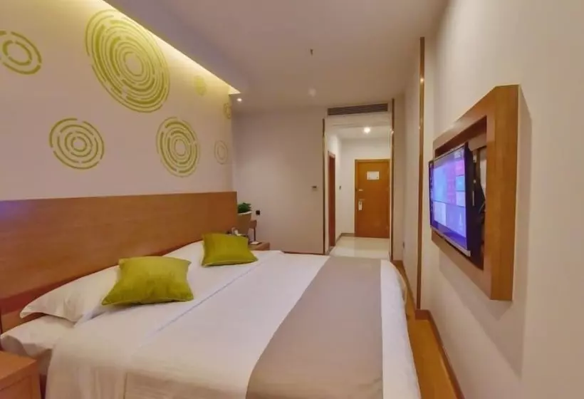 Hotelli Greentree Inn Huanggang Qichun County Ouyada Square Express