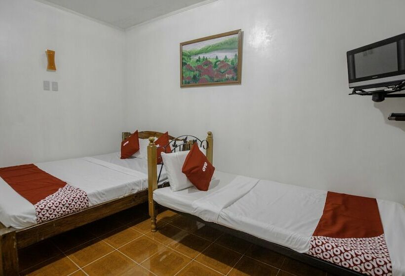 Отель Oyo 741 Sierra Travellers Inn