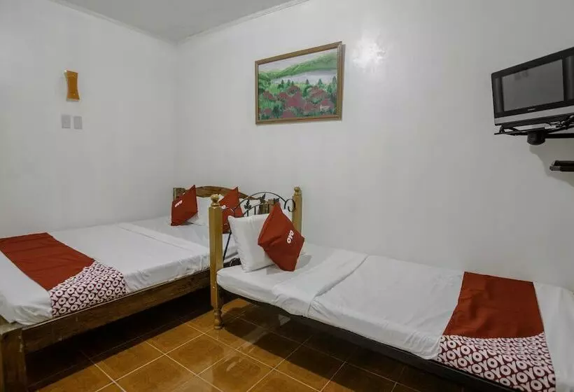 هتل Oyo 741 Sierra Travellers Inn