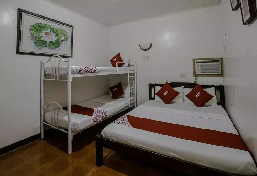 هتل Oyo 741 Sierra Travellers Inn