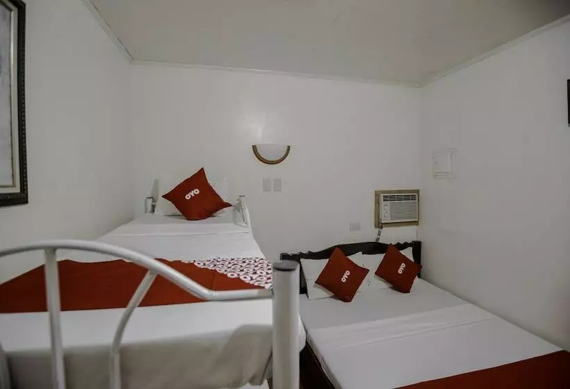 هتل Oyo 741 Sierra Travellers Inn