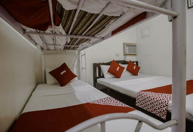 Отель Oyo 741 Sierra Travellers Inn