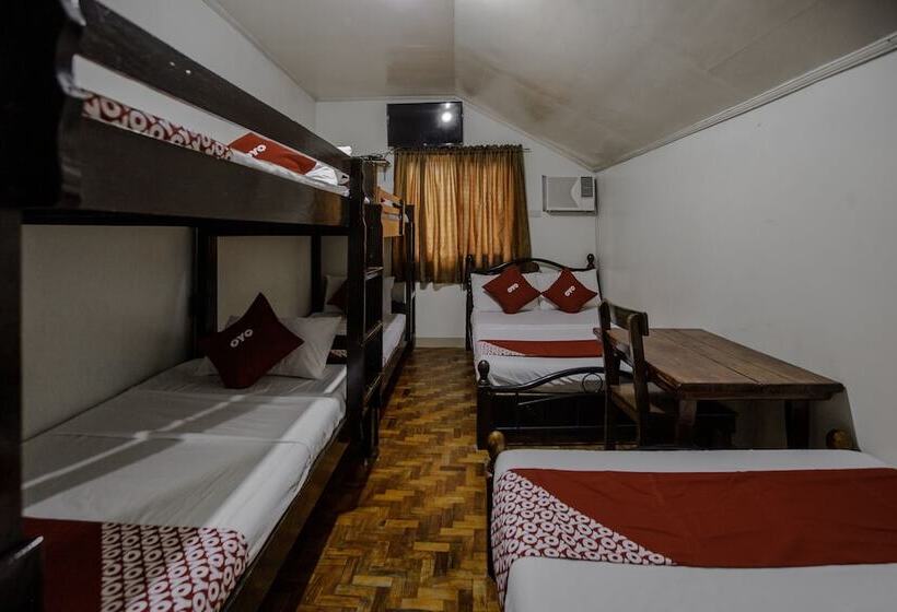 Отель Oyo 741 Sierra Travellers Inn