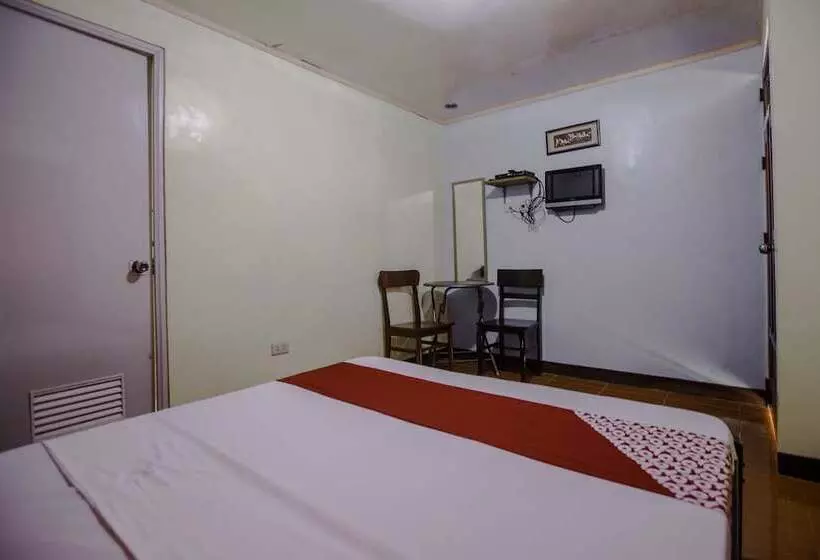 هتل Oyo 741 Sierra Travellers Inn
